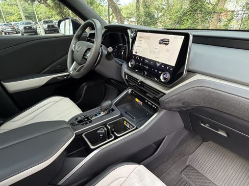 Used 2026 Lexus TX 350 AWD w/ Technology Package image 47