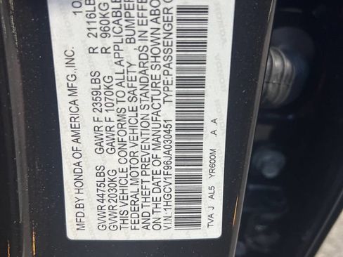 Used 2018 Honda Accord Touring image 9