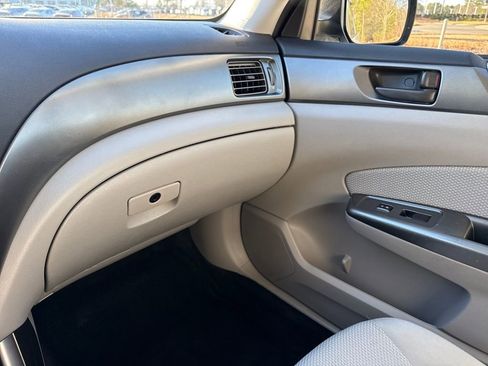 Used 2013 Subaru Forester 2.5X image 24