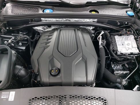 New 2026 Porsche Macan image 33