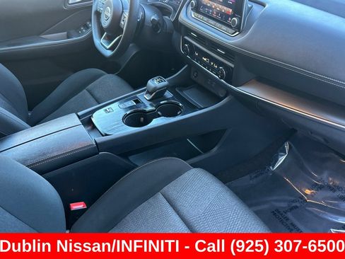 Used 2024 Nissan Rogue SV FWD image 20