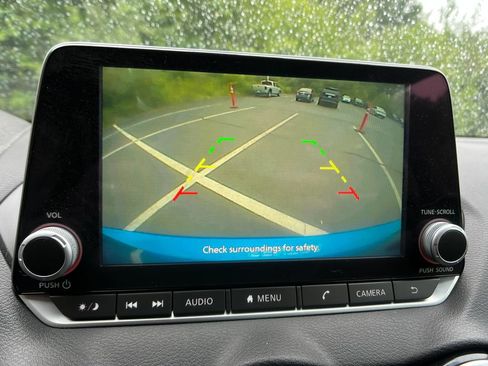Used 2023 Nissan Sentra SV FWD image 19