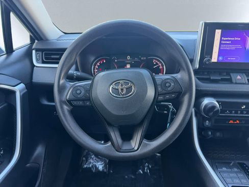 Used 2024 Toyota RAV4 LE AWD/4WD image 18
