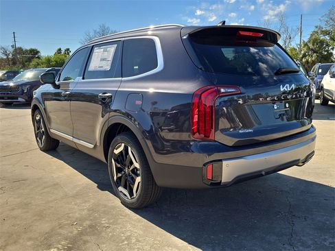 New 2025 Kia Telluride S image 6