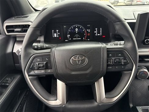 Used 2025 Toyota 4Runner SR5 image 12