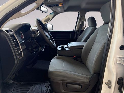Used 2015 RAM 1500 Express RWD image 9
