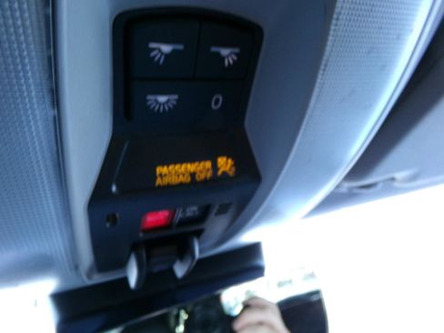 Used 2018 Volvo V60 T5 Cross Country w/ Convenience Package image 30