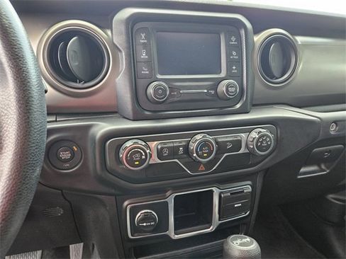 Used 2019 Jeep Wrangler Unlimited Sport image 24