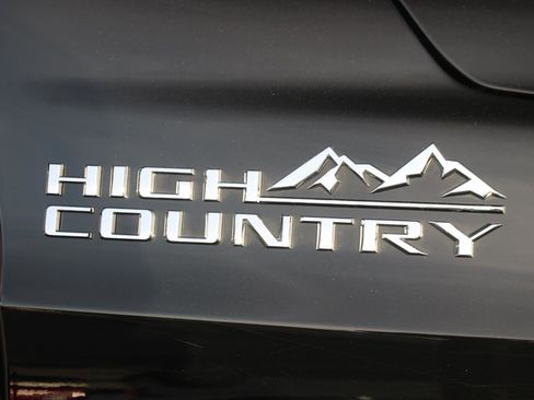 Used 2025 Chevrolet Tahoe High Country w/ Sun And Tow Package AWD/4WD image 11