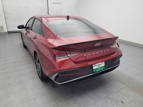 Used 2025 Hyundai Elantra Sport FWD image 5