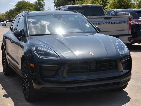 Used 2026 Porsche Macan AWD/4WD image 4
