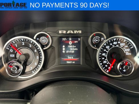 Used 2020 RAM 1500 Big Horn AWD/4WD image 9
