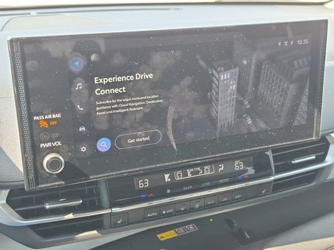 Certified 2025 Toyota Sienna XLE FWD image 20