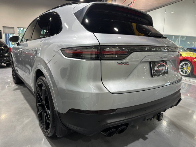 Used 2021 Porsche Cayenne AWD/4WD image 32