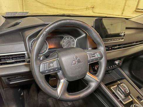 Used 2024 Mitsubishi Outlander SE AWD/4WD image 28