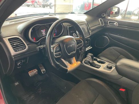 Used 2020 Jeep Grand Cherokee SRT w/ Trailer Tow Group IV image 18