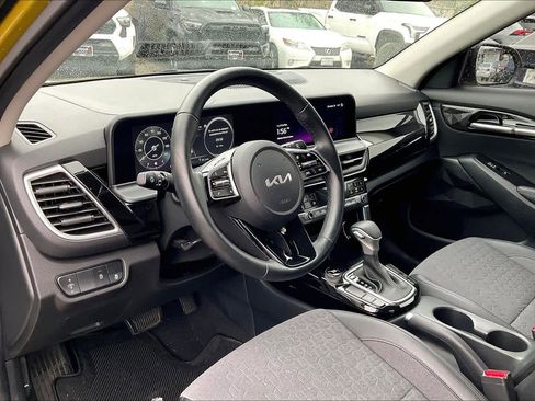 Used 2024 Kia Seltos S image 15