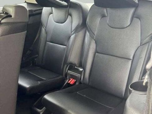 Used 2018 Volvo XC90 T6 Momentum AWD/4WD image 7