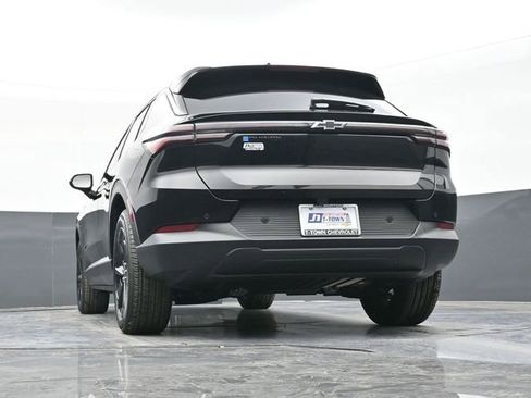New 2026 Chevrolet Equinox EV LT w/ Midnight Package FWD image 34