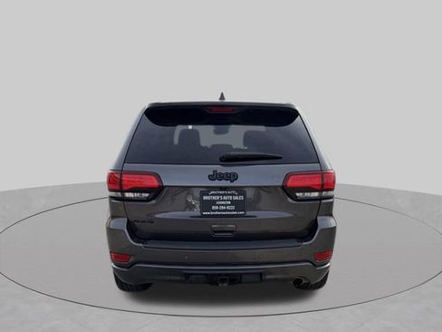 Used 2020 Jeep Grand Cherokee Altitude AWD/4WD image 5