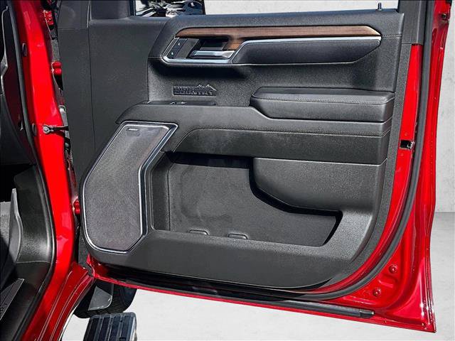 Used 2024 Chevrolet Silverado 1500 High Country w/ High Country Premium Package AWD/4WD image 19