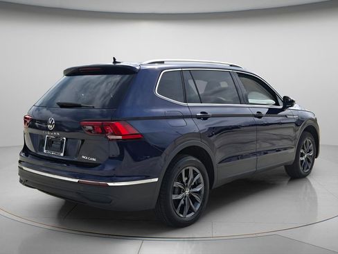 Certified 2022 Volkswagen Tiguan SE FWD image 7