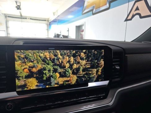 Certified 2022 Chevrolet Silverado 1500 High Country w/ High Country Premium Package image 25