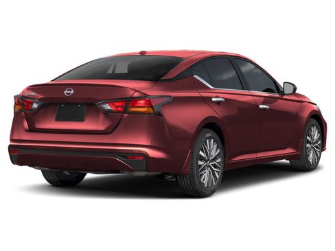 Used 2025 Nissan Altima 2.5 SV FWD image 2