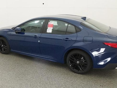 New 2026 Toyota Camry SE FWD image 2