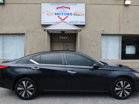 Used 2021 Nissan Altima 2.5 SV FWD image 4