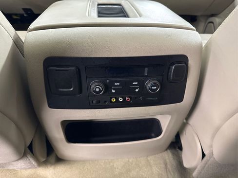 Used 2016 GMC Yukon Denali w/ Open Road Package image 32