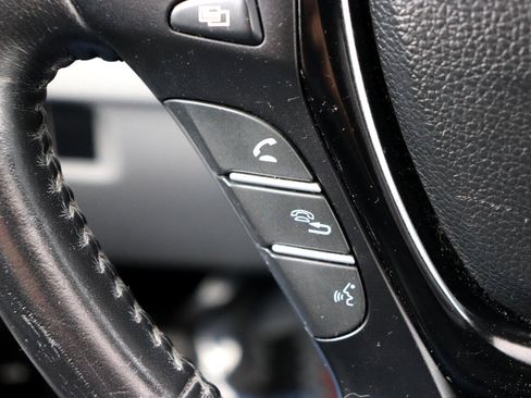 Used 2016 Honda Pilot Touring image 40