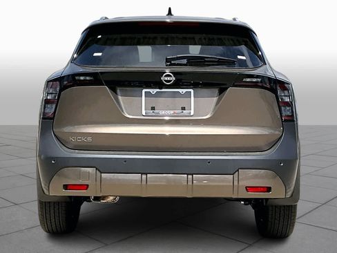 New 2026 Nissan Kicks SV w/ SV Premium Package image 4
