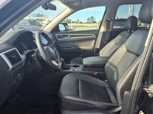 Used 2021 Volkswagen Atlas SE FWD image 16