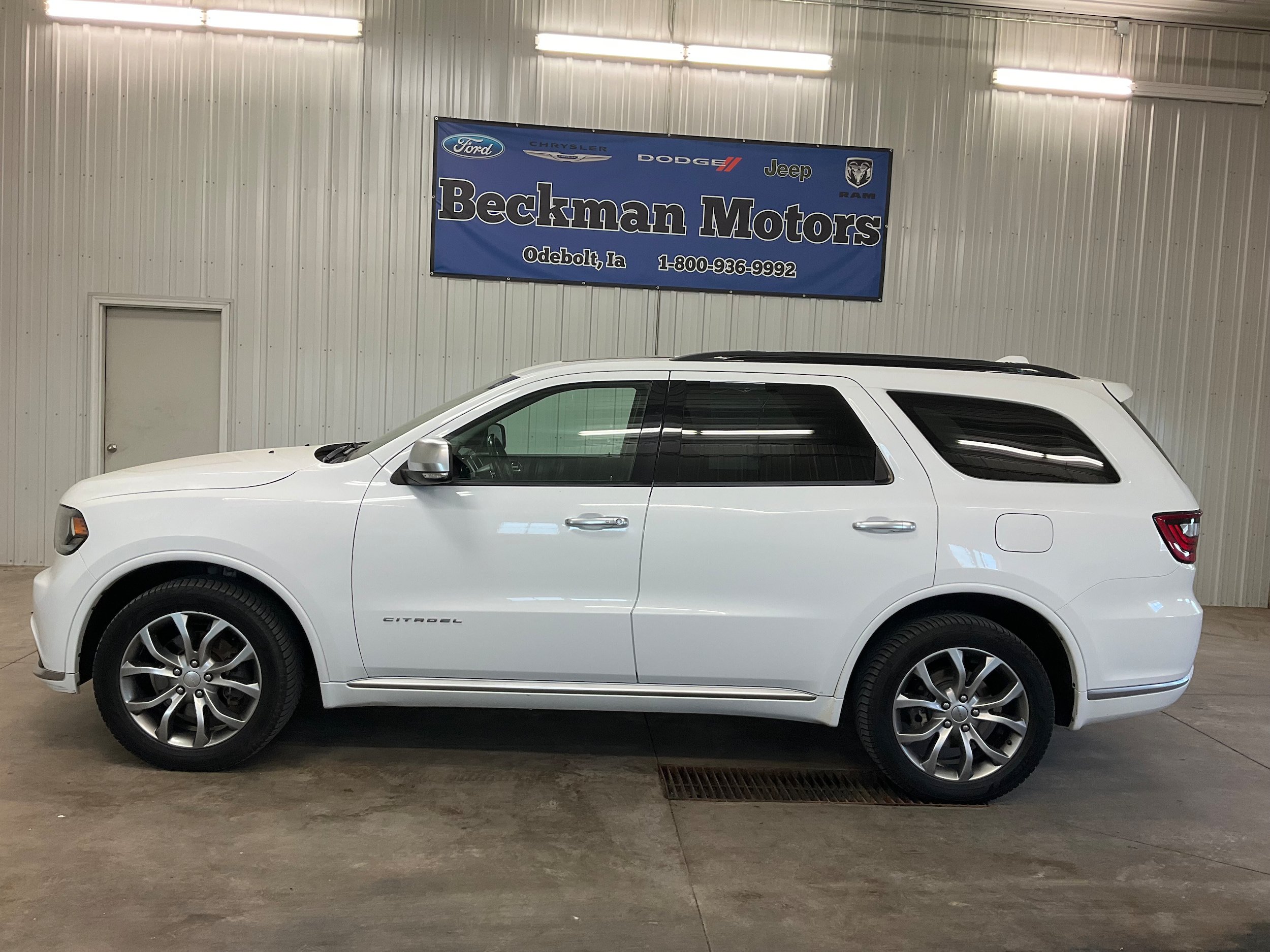 Used 2017 Dodge Durango Citadel AWD/4WD image 2