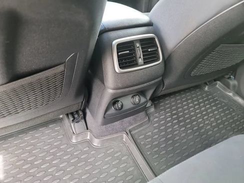 Used 2019 Kia Sorento AWD V6 image 30