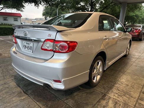 Used 2013 Toyota Corolla S FWD image 4