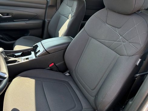 Certified 2025 Hyundai Tucson SE AWD/4WD image 18
