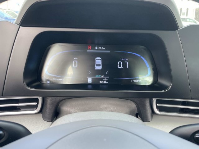Certified 2024 Hyundai Elantra SE FWD image 33