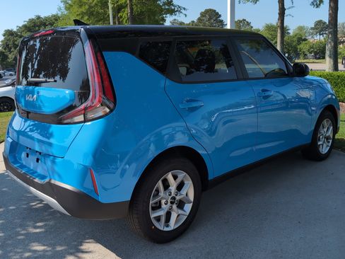 Used 2024 Kia Soul S image 10
