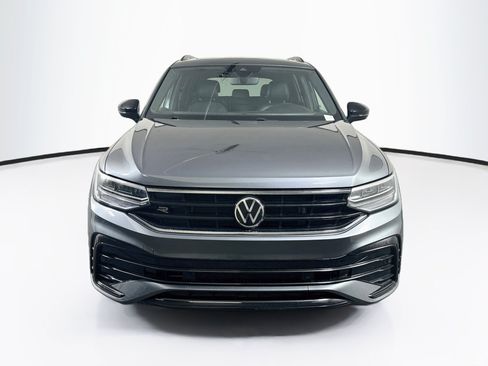 Used 2022 Volkswagen Tiguan SE R-Line FWD image 2