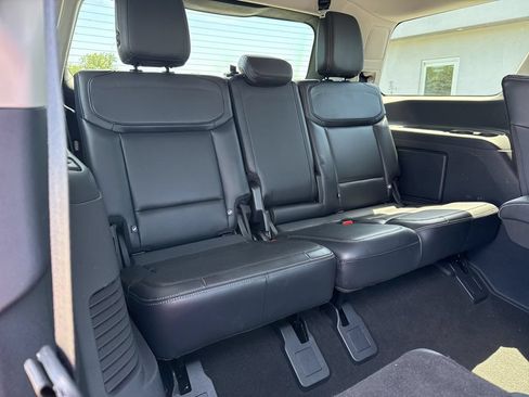Used 2025 Ford Expedition Platinum AWD/4WD image 23