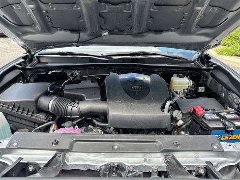 Used 2023 Toyota Tacoma TRD Off-Road image 27