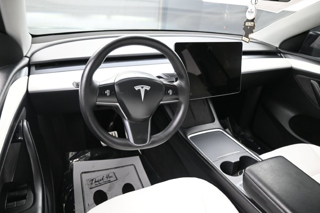 Used 2022 Tesla Model Y Performance AWD/4WD image 19