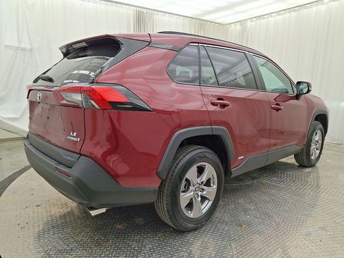 Certified 2022 Toyota RAV4 LE image 24