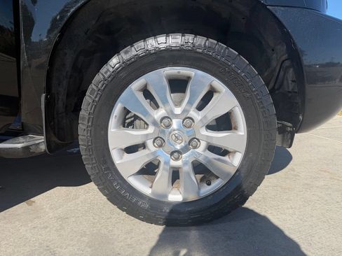 Used 2016 Toyota Sequoia Platinum AWD/4WD image 31