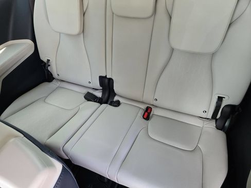 New 2026 Kia Carnival EX FWD image 22