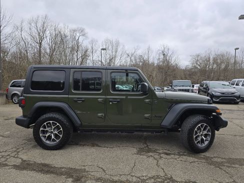 Used 2024 Jeep Wrangler Sport S image 14