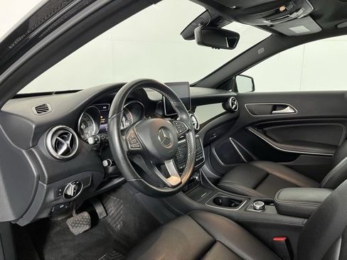 Used 2016 Mercedes-Benz GLA 250 4MATIC image 9