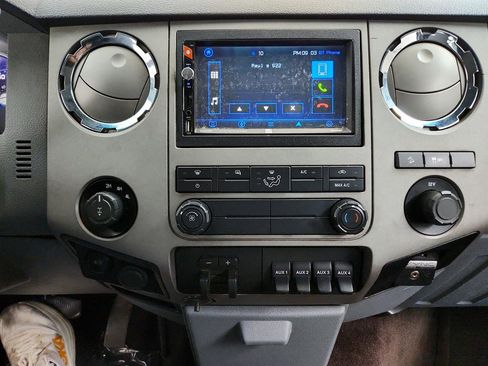 Used 2015 Ford F250 XLT w/ XLT Value Package image 17